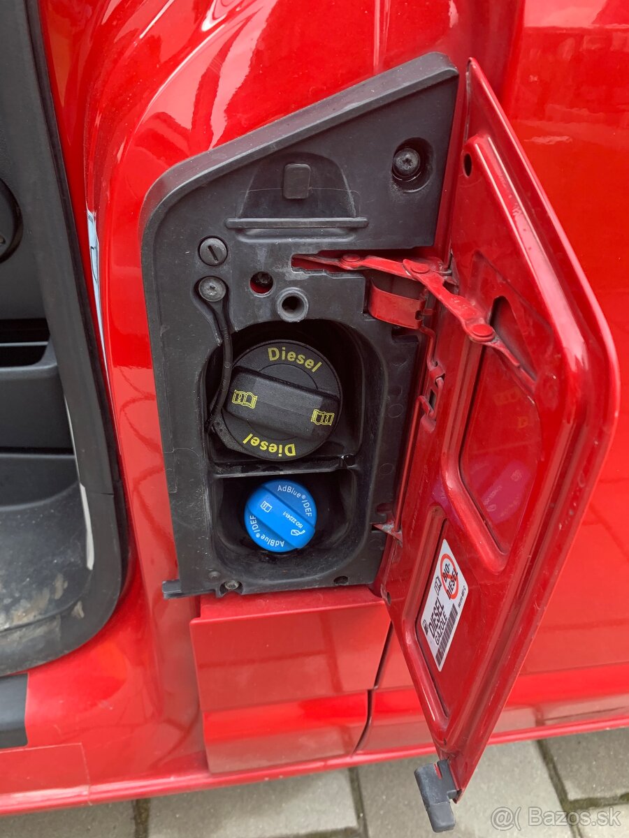 Predám Volkswagen T6 caravelle 9miestne 4x4 - 18