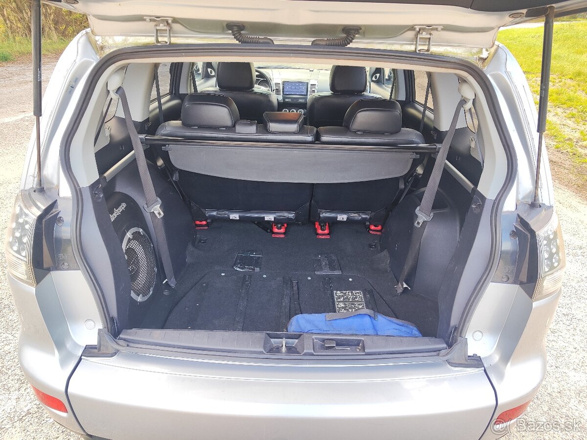 Mitsubishi Outlander 2.0 DI-D, 7 miest, 4x4 - 18