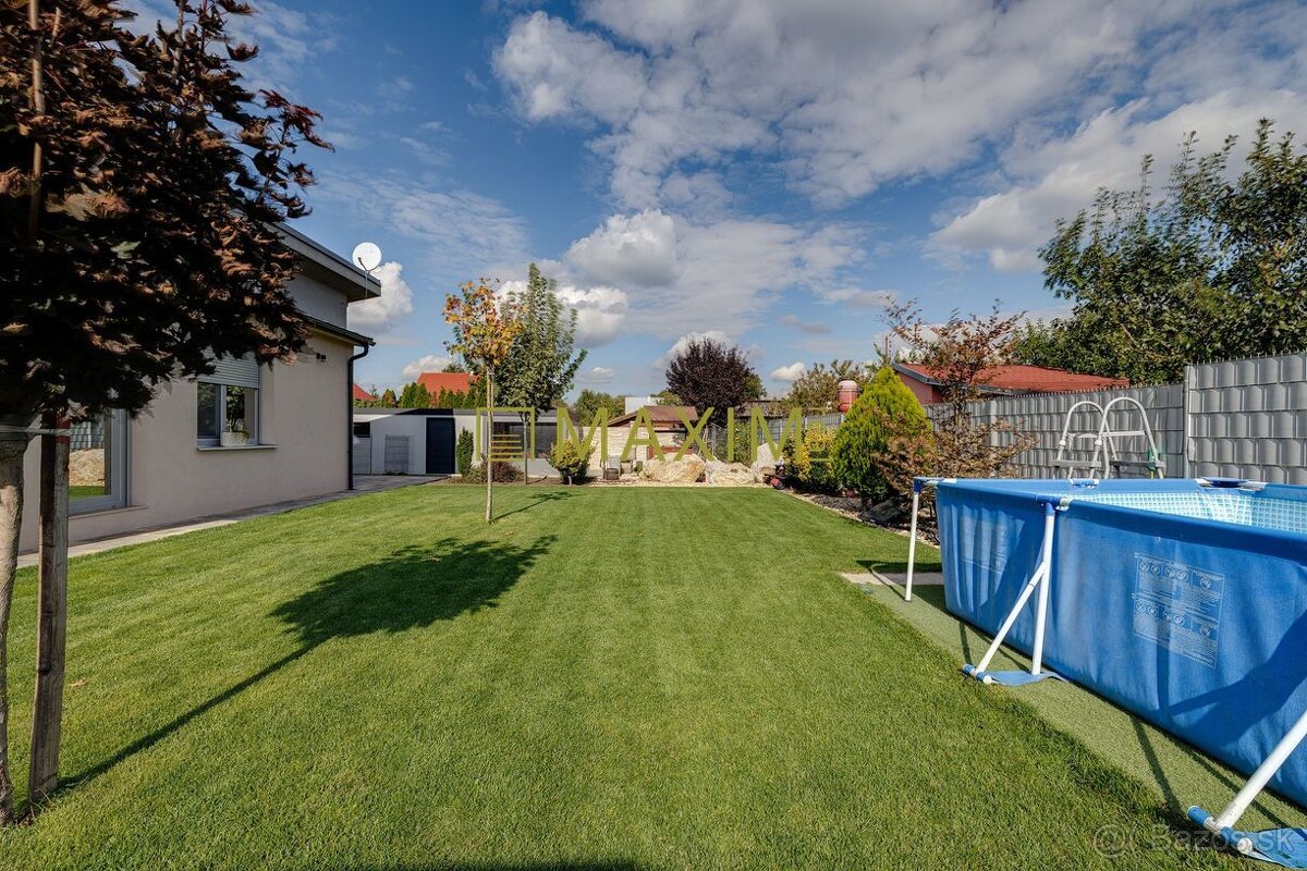 Elegantná novostavba 4,5-izbového domu v tichej časti Malaci - 18