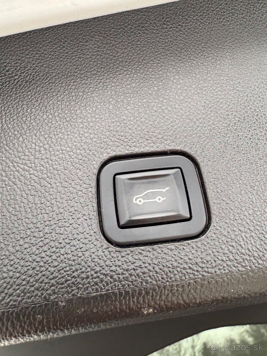 Cadillac SRX 3.6 V6 A/T - 18