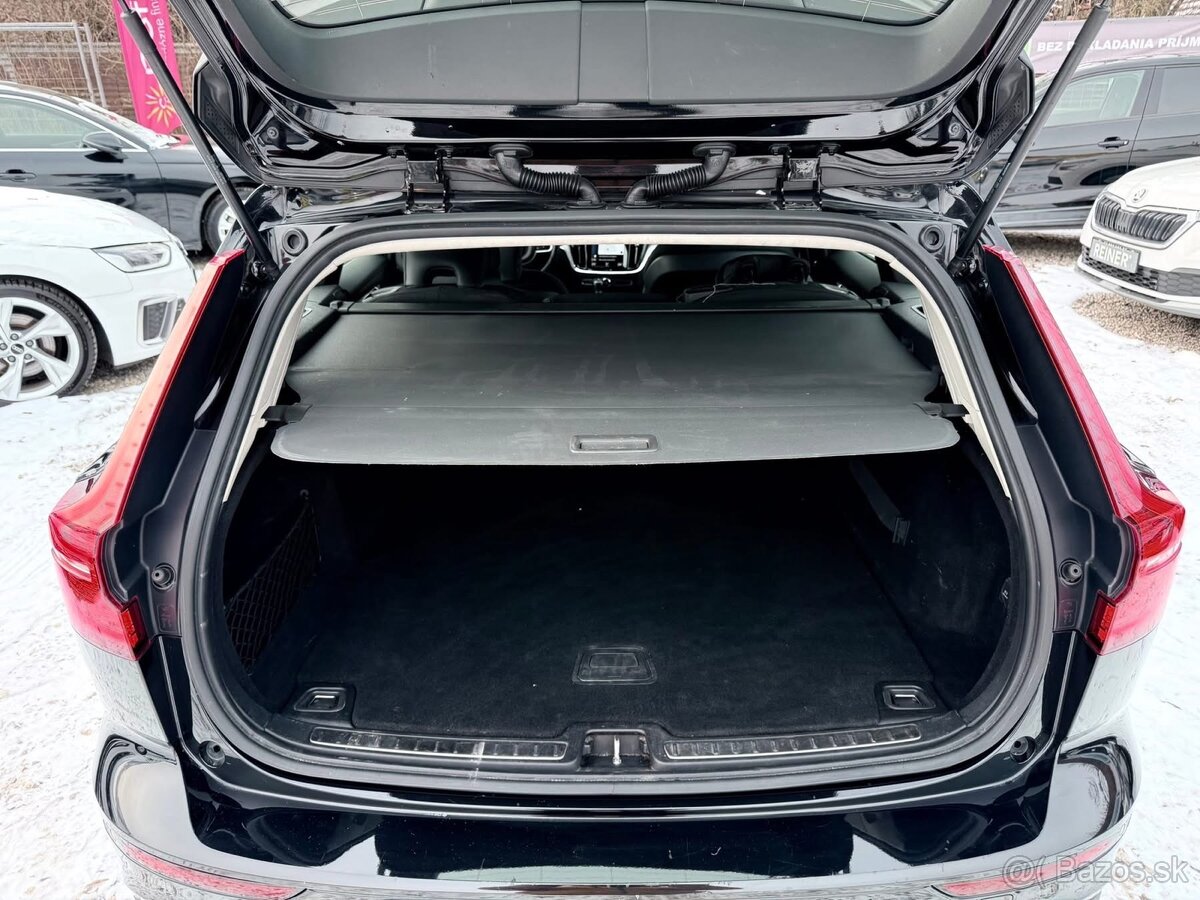 Volvo V60 D4 Momentum Pro AWD A/T - 18