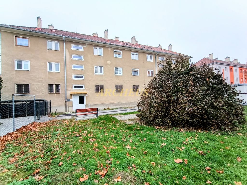 MODERNÝ TEHLOVÝ 2–IZBOVÝ BYT, MYJAVA, BRADÁČOVA ul. - 18