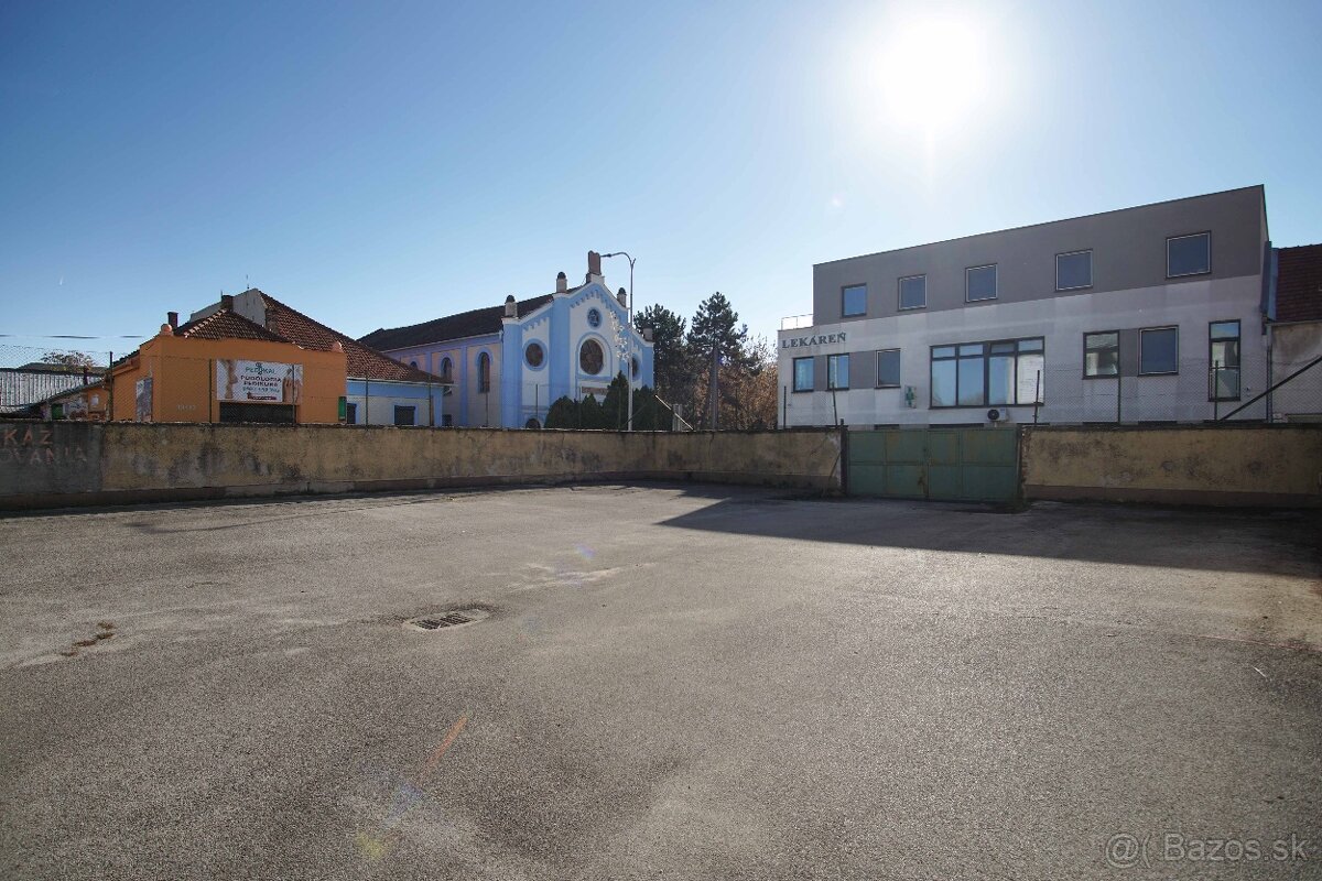 Na predaj jedinečný pozemok priamo v centre, Nové Zámky, 534 - 18