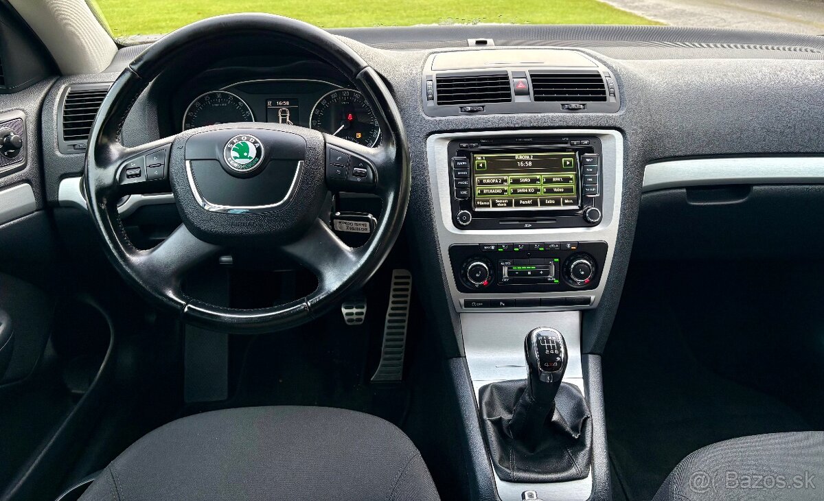 Škoda Octavia 2 SCOUT 2.0 TDi 103kw 4x4 XENON VYHREV - 18