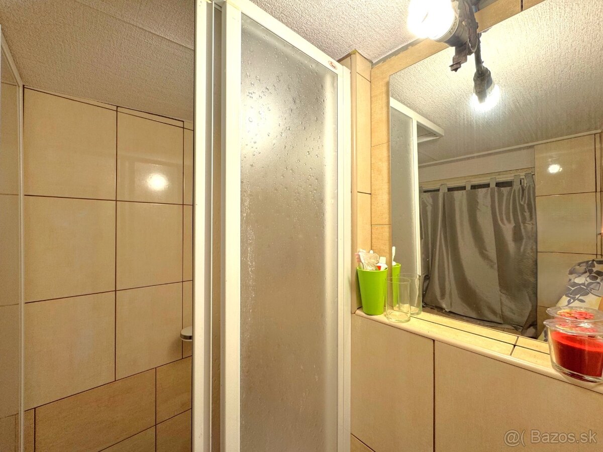 Chatka v Zlatníckej doline na predaj - 18