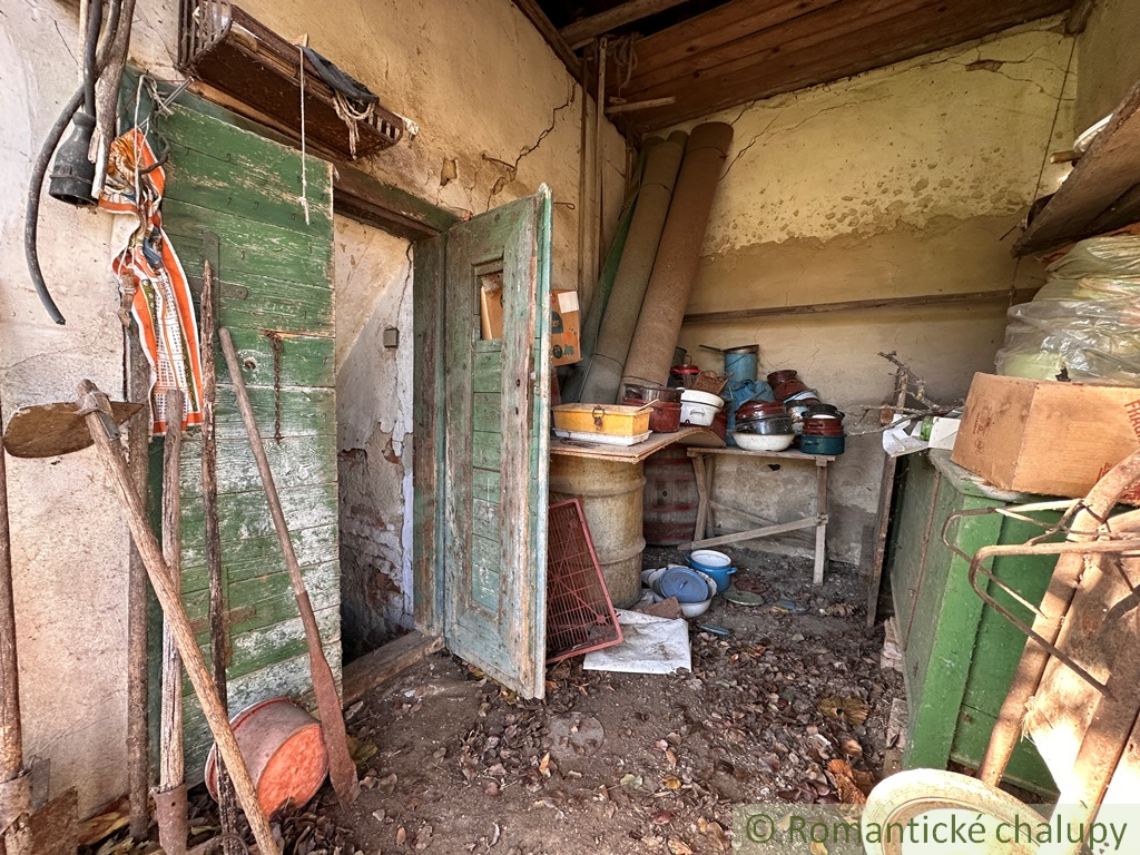 Rodinný dom v pokojnej vinárskej obci Rúbaň – ideálny na r - 18