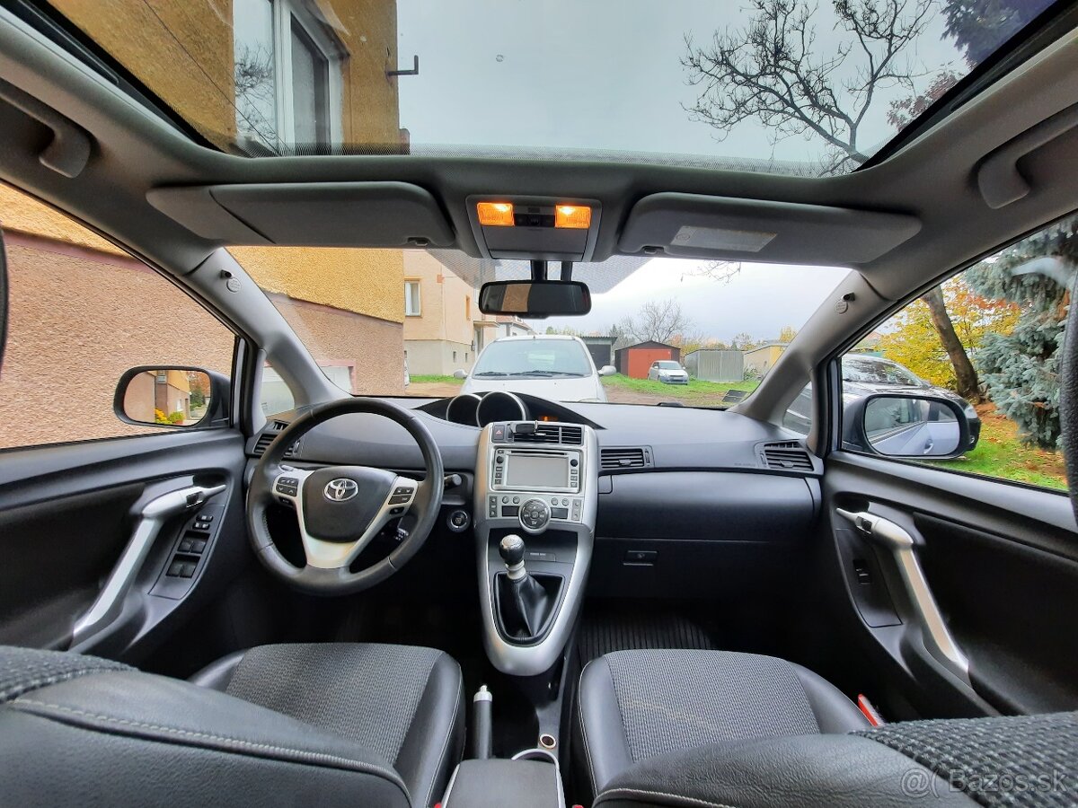 TOYOTA VERSO 1.8Lit VALVEMATIC PREMIUM PANORAMA - 18