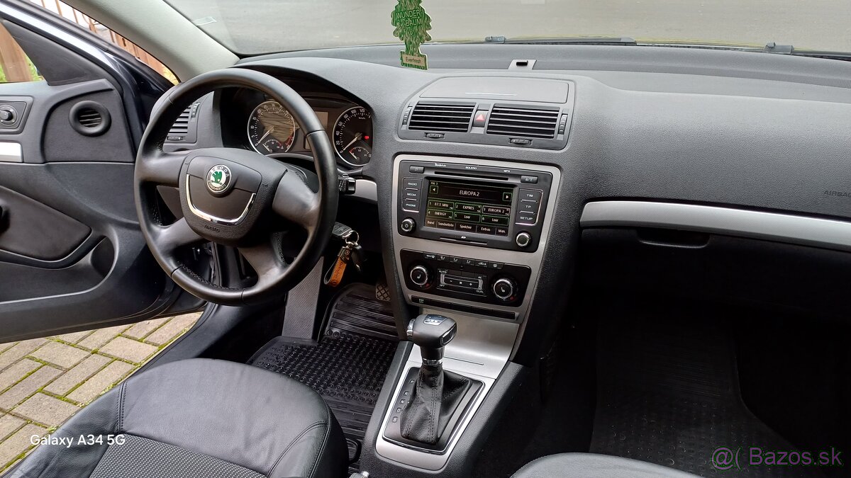 Škoda octavia combi 1.9TDI ťazne DSG rok 2009 - 18