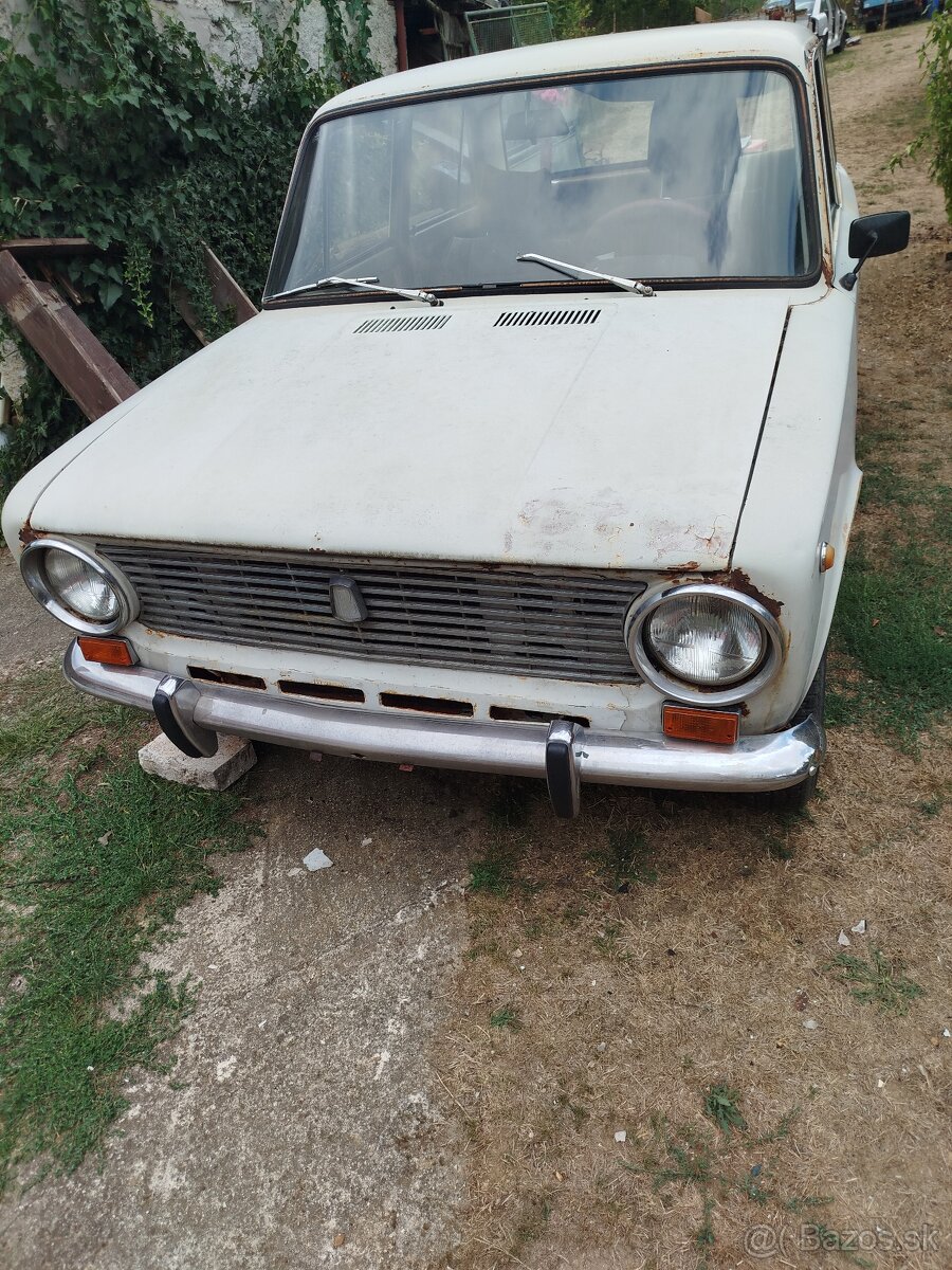 Predám dve auta Lada 2101 - 18
