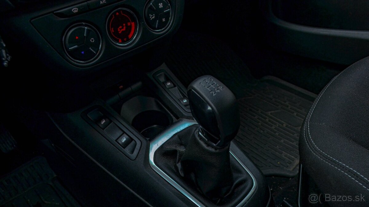 Peugeot 301 1.2 PureTech Allure - 18