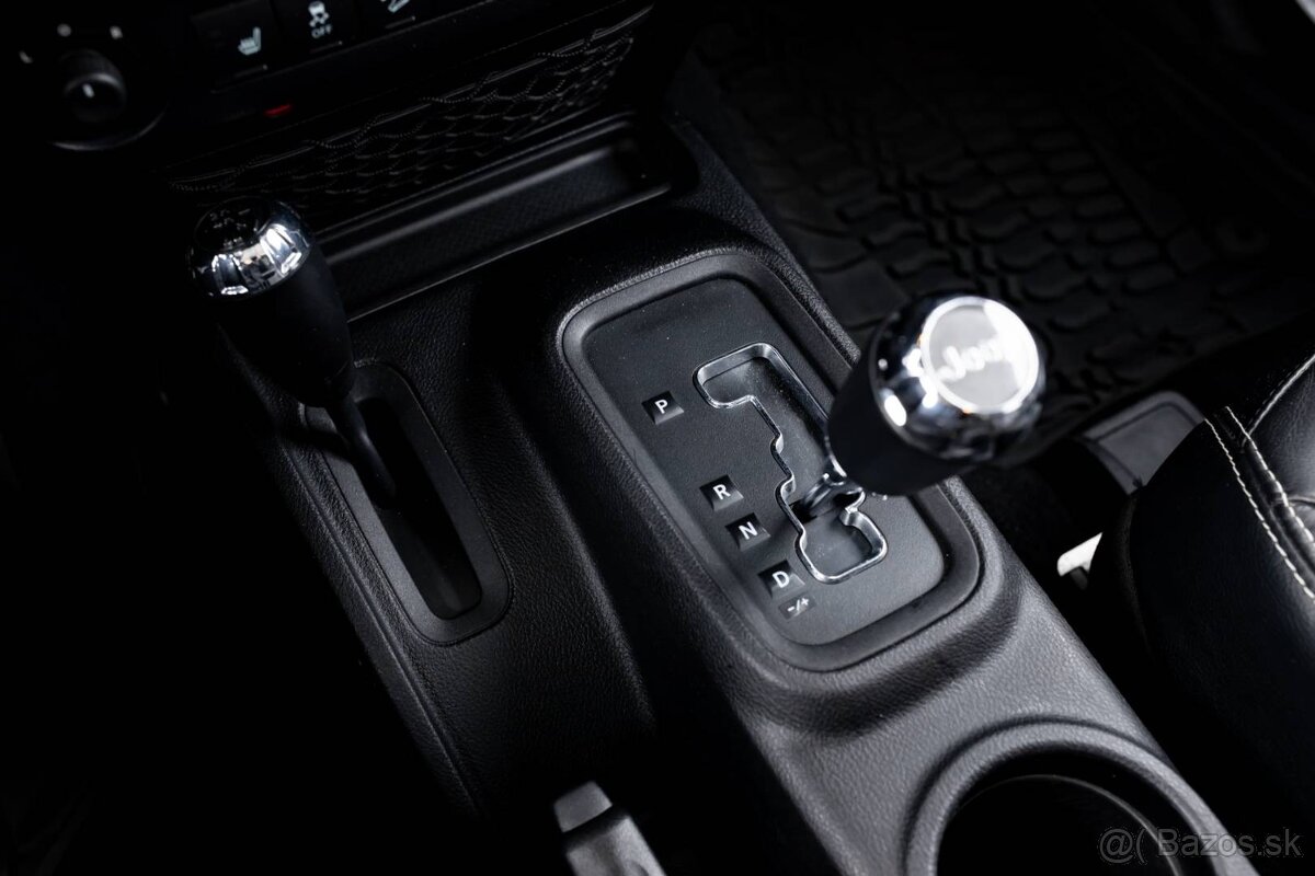Jeep Wrangler 2.8 CRD Polar A/T - 18