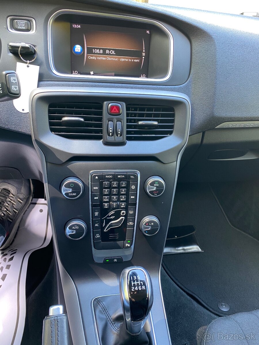 Volvo V40 Cross Country 2,0 D 88kW - 18