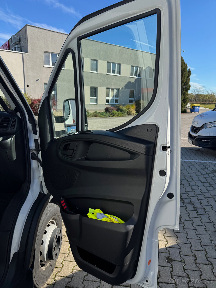 Iveco Daily 70C18 - 18