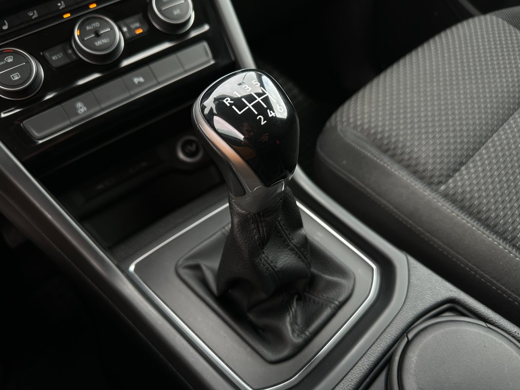 Volkswagen Touran 2.0 TDi - 18