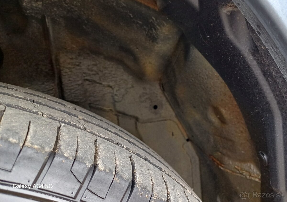 Suzuki grand vitara 1.6 benzín 3.dverova 4x4model 2009tažne - 18