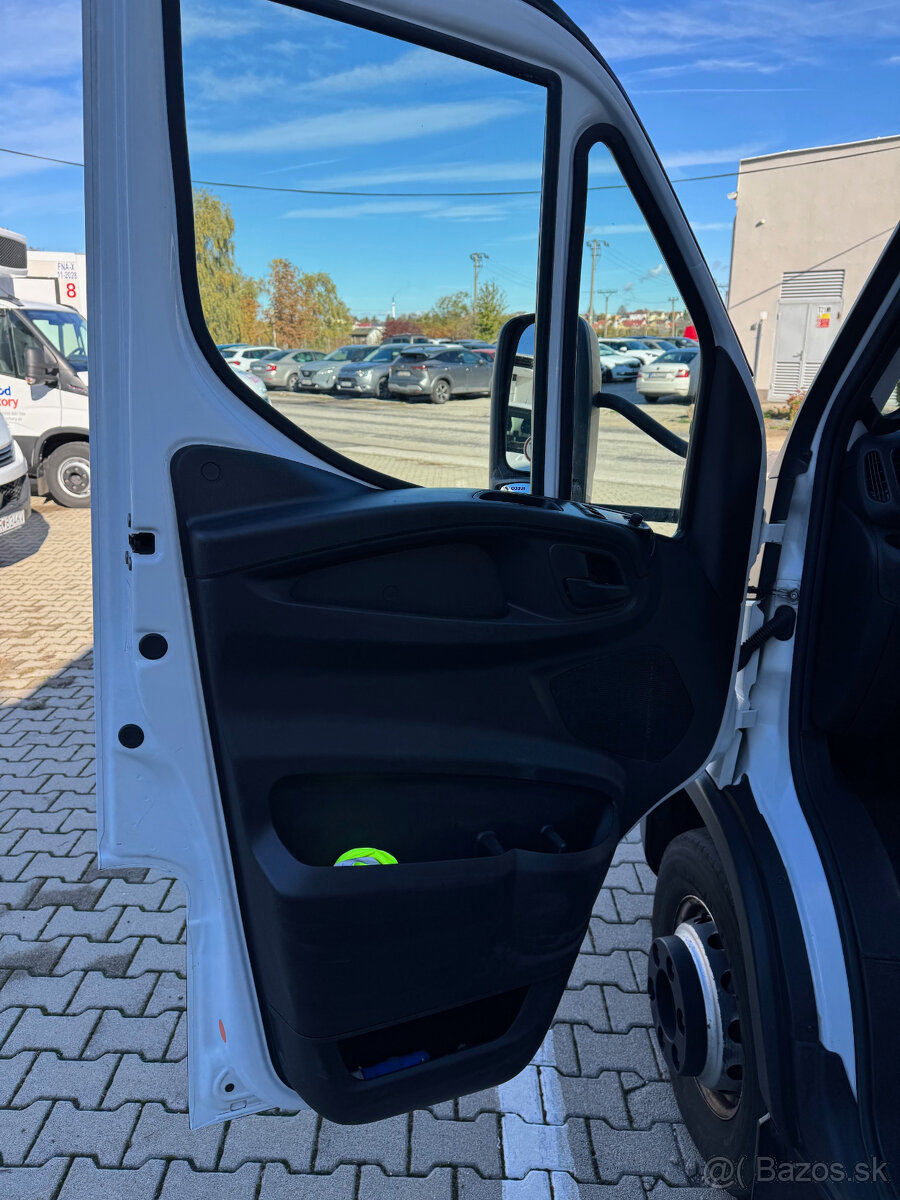 Iveco Daily 70C18 - 18