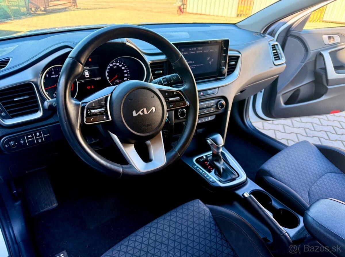 Kia Ceed 1.5T-GDI-118kW-AUTOMAT-ČR-DPH- - 18
