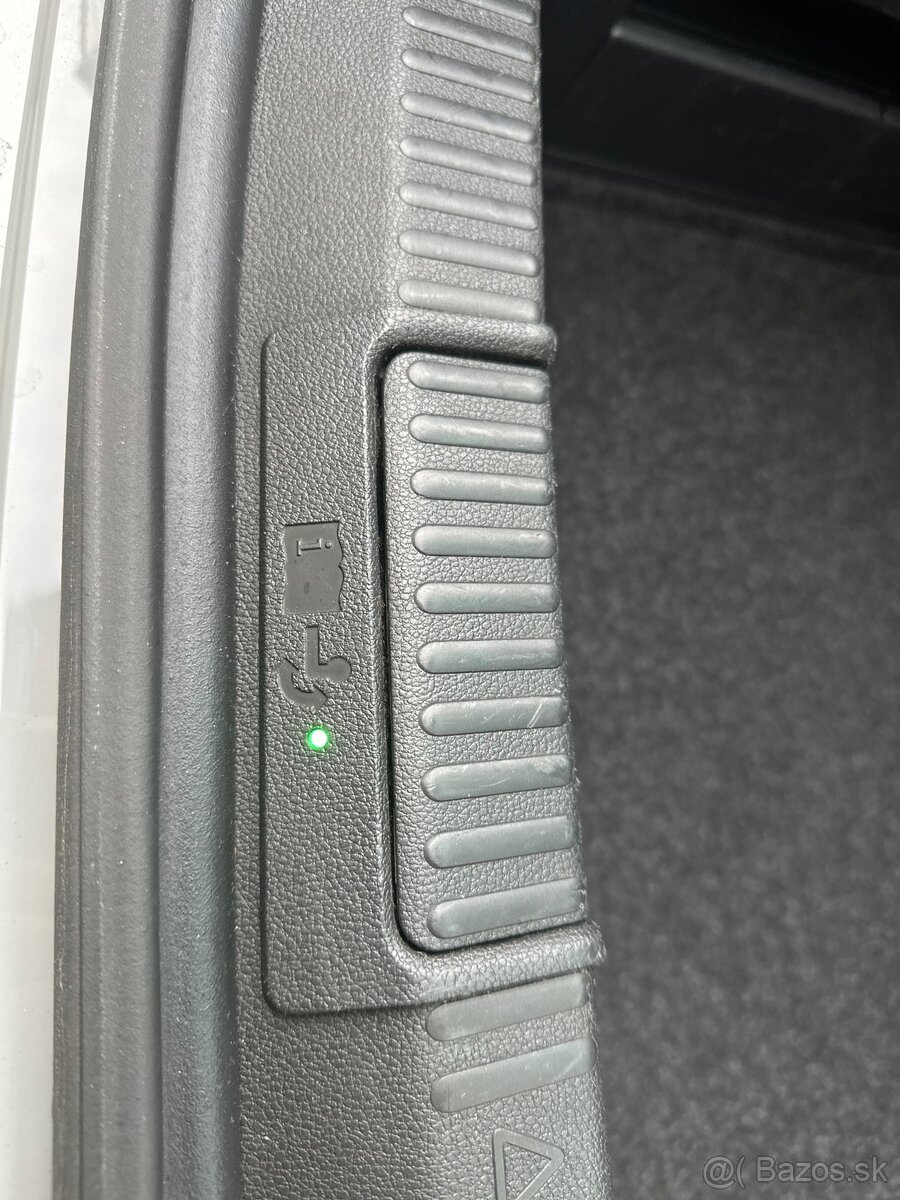 ŠKODA SUPERB SPORTLINE - 18