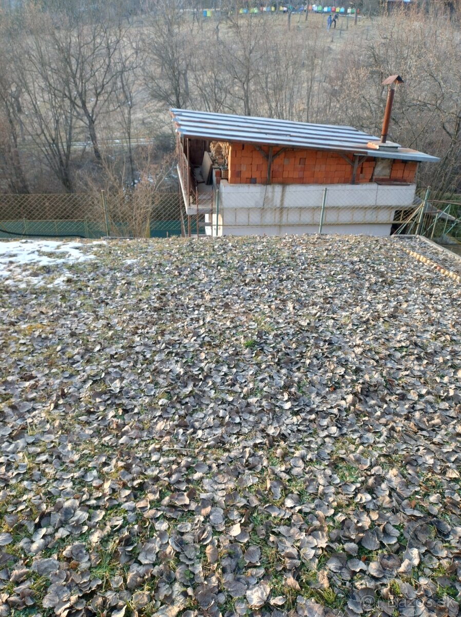 Chatka so záhradou - 18