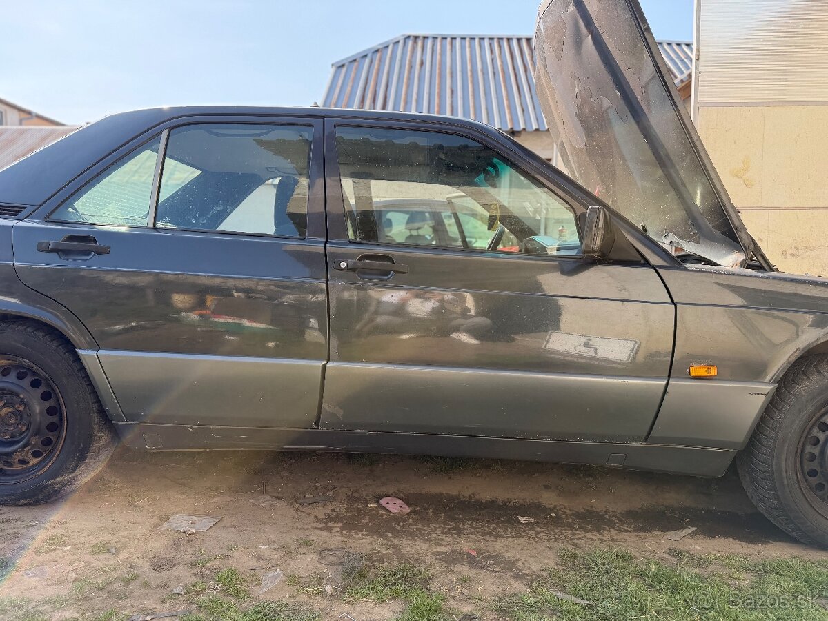 Mercedes Benz 190 E W201 2.5D - 18