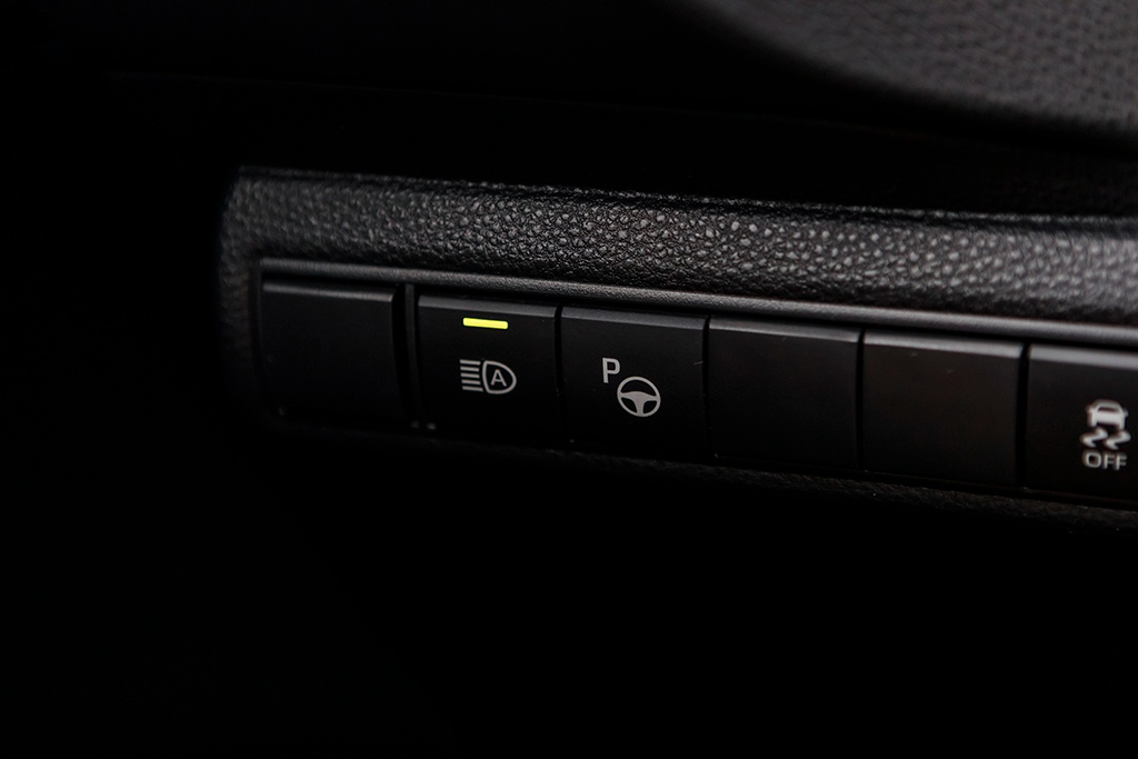 Toyota Corolla Combi 1.8 Hybrid 72kW e-CVT Executive 05/2021 - 18