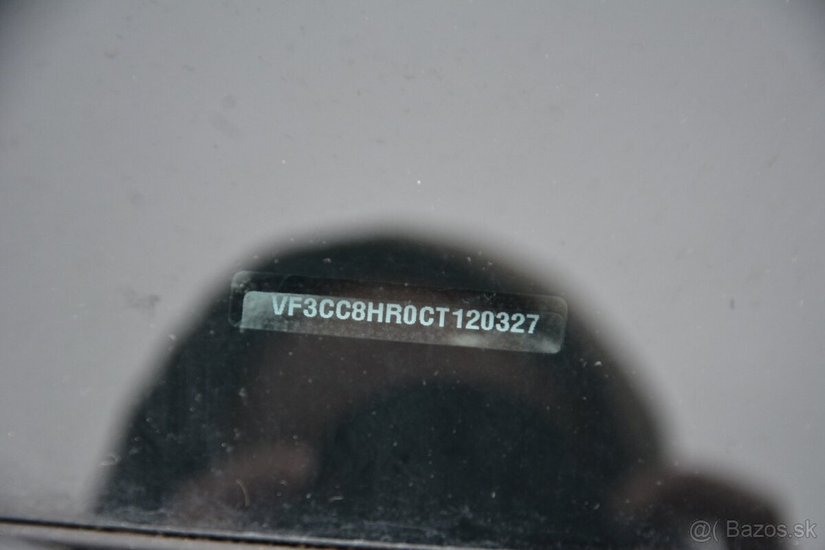 Peugeot 208 1.40 HDi Allure 1.Majitel, Slovák, Servisná knih - 18