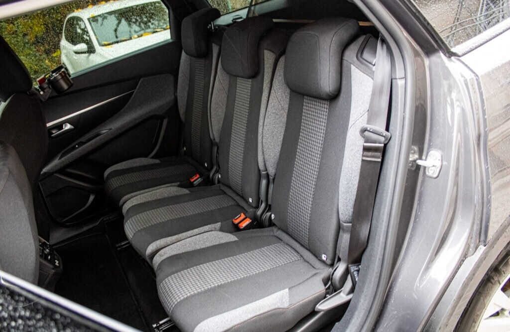 Peugeot 5008 1.2 PureTech 130 E6d-ISC Allure - ODPOČET DPH - 18