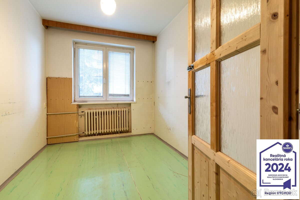 5 izbový rodinný dom, Košice–Západ, Terasa - 18