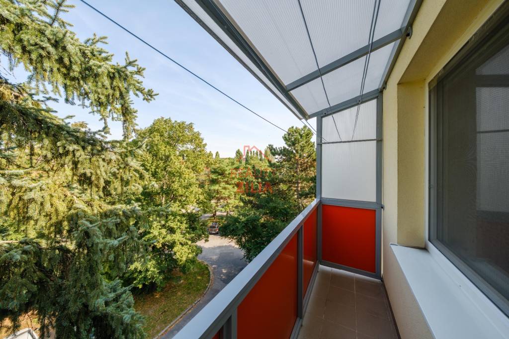 Predaj priestranného 2i. bytu v obľúbenej lokalite Chrenová– - 18