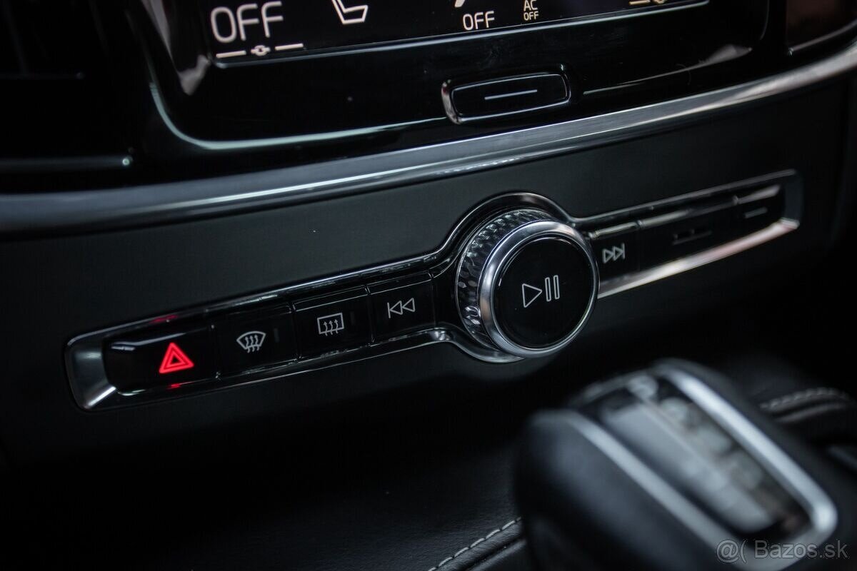 Volvo S90 D4 2.0L Drive-E R-Design, 140kW, 2017 - 18