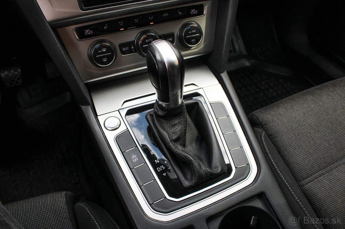 Volkswagen Passat Variant 2.0 TDI Highline DSG - 18