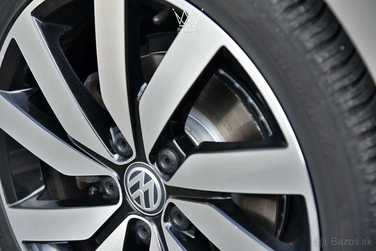 Volkswagen Golf Variant 2.0TDI Highline WEBASTO Keyless - 18