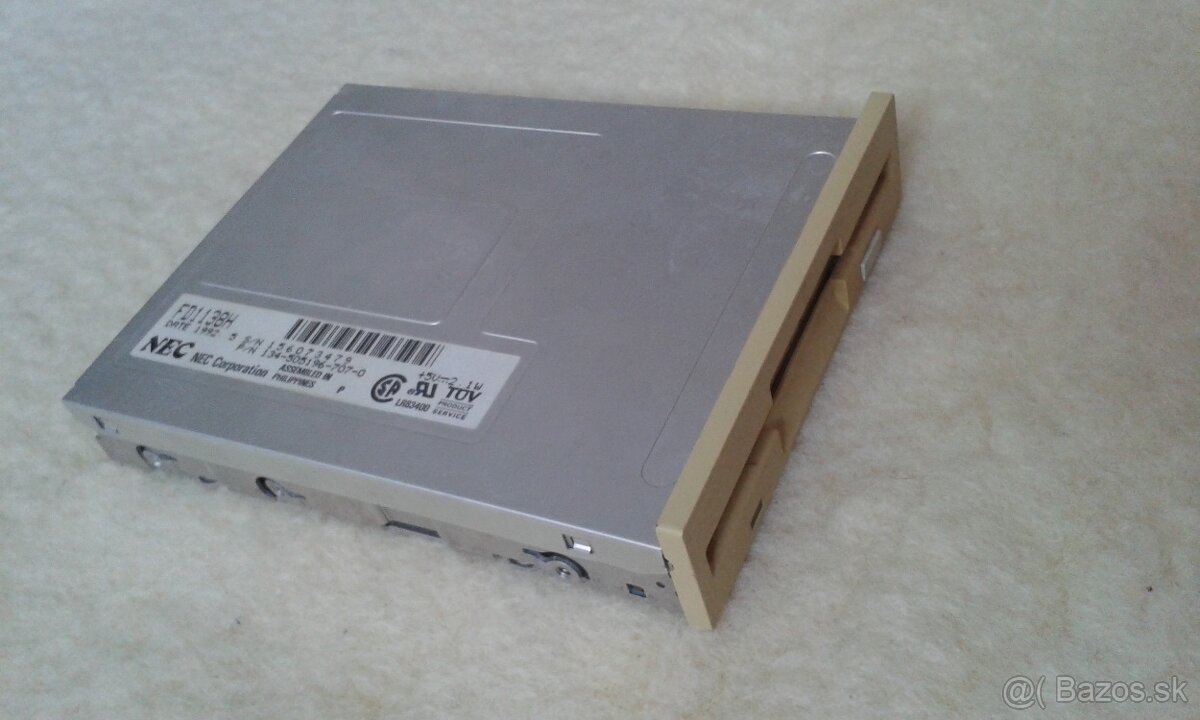 3x Disketové mechaniky (FDD) 1,44" HD - 18