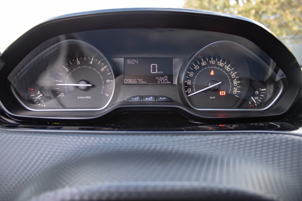 Peugeot 2008 1.2 PureTech Style - 18