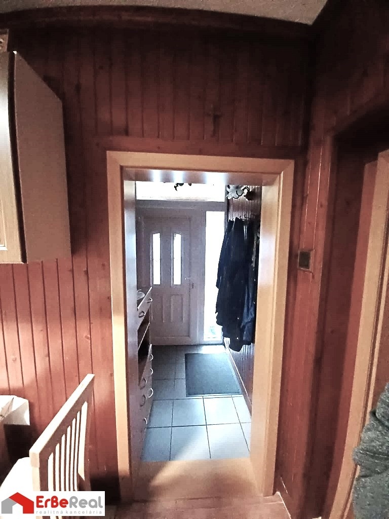 Predaj 3 izbového RD s altánkom, garážou a záhradou - 18