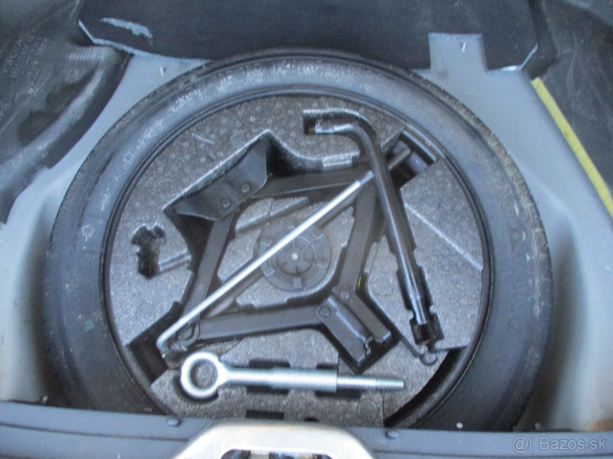 VOLVO XC60 2,4D4 Summum AWD Auto Pano Xen 2014 - 18