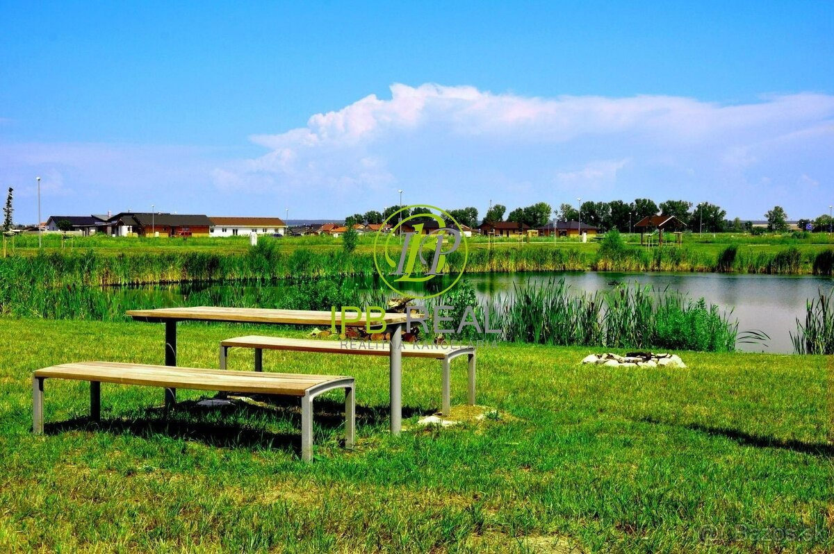 KRÁSNY 3 izb.rodinný dom v slepej uličke s veľkým záhradným - 18