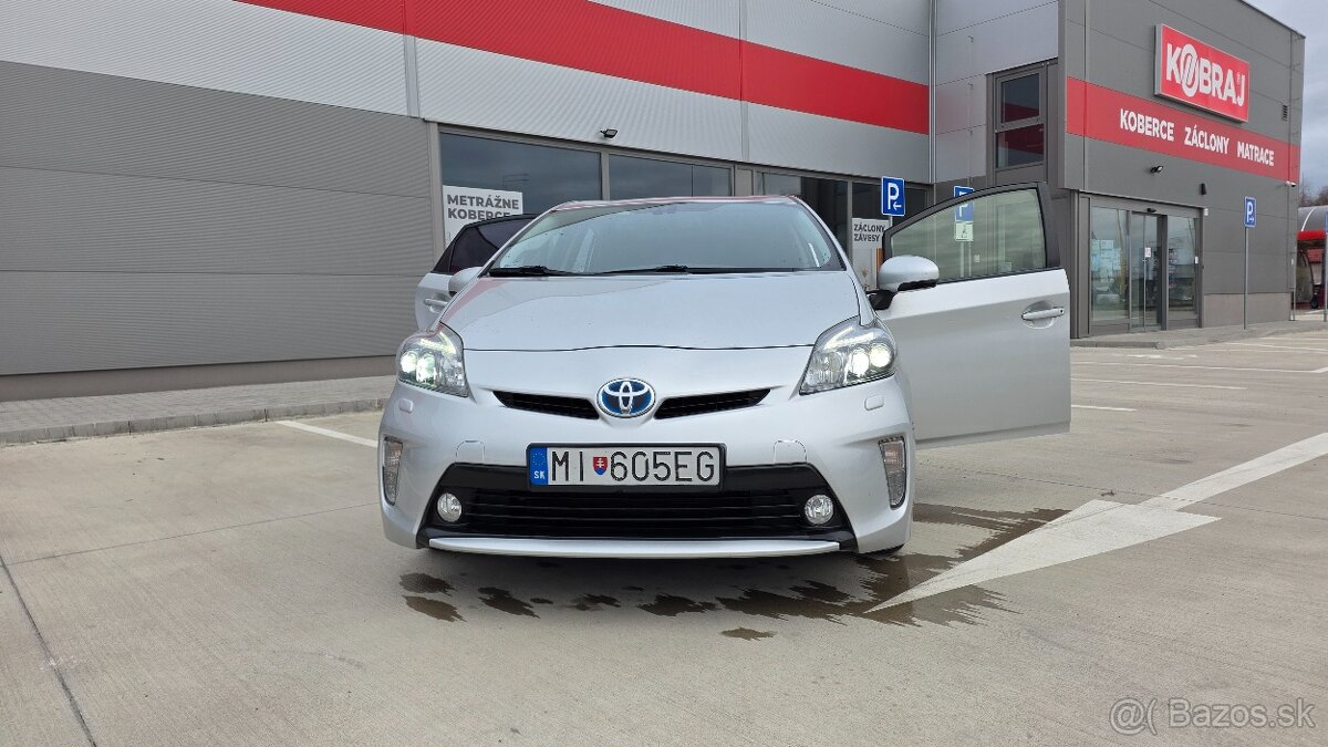 Toyota PRIUS 3 Hybrid Executive 11/2012 - 18