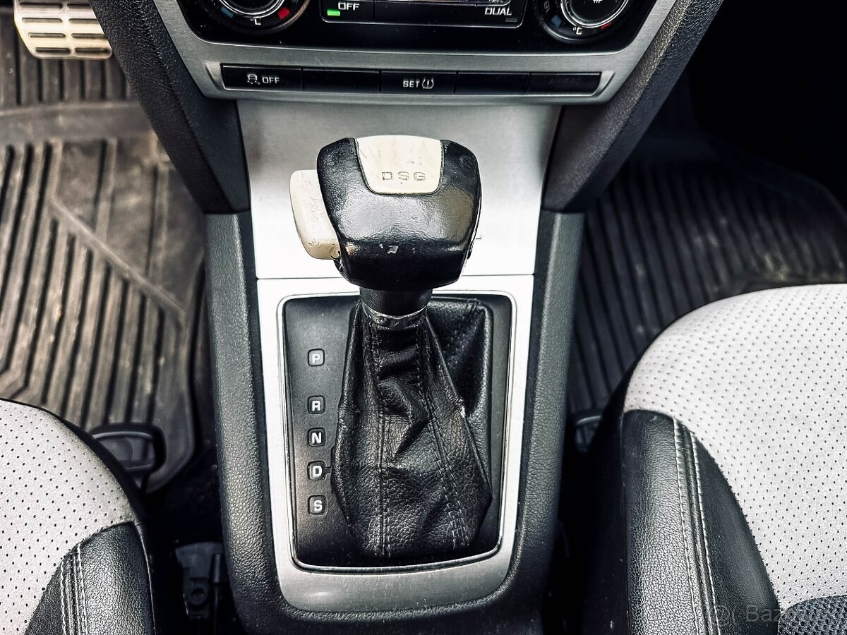 Škoda Octavia II Combi 2.0 TDI CR DPF RS DSG - 18