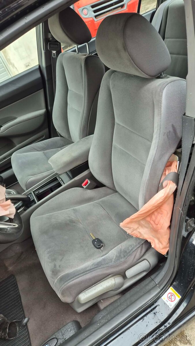 Honda Civic 1,8i - 18