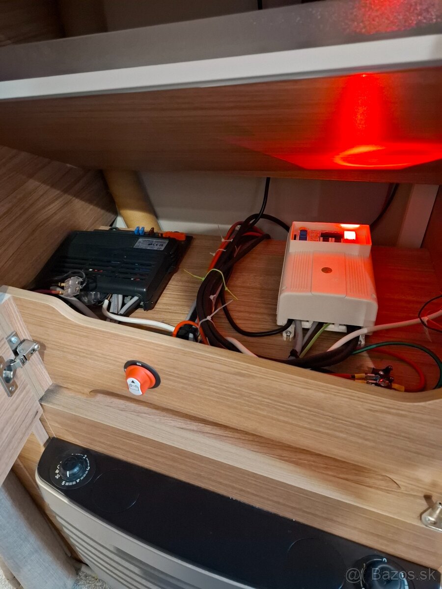 Obytný príves Weinsberg cara one 450fu - 18