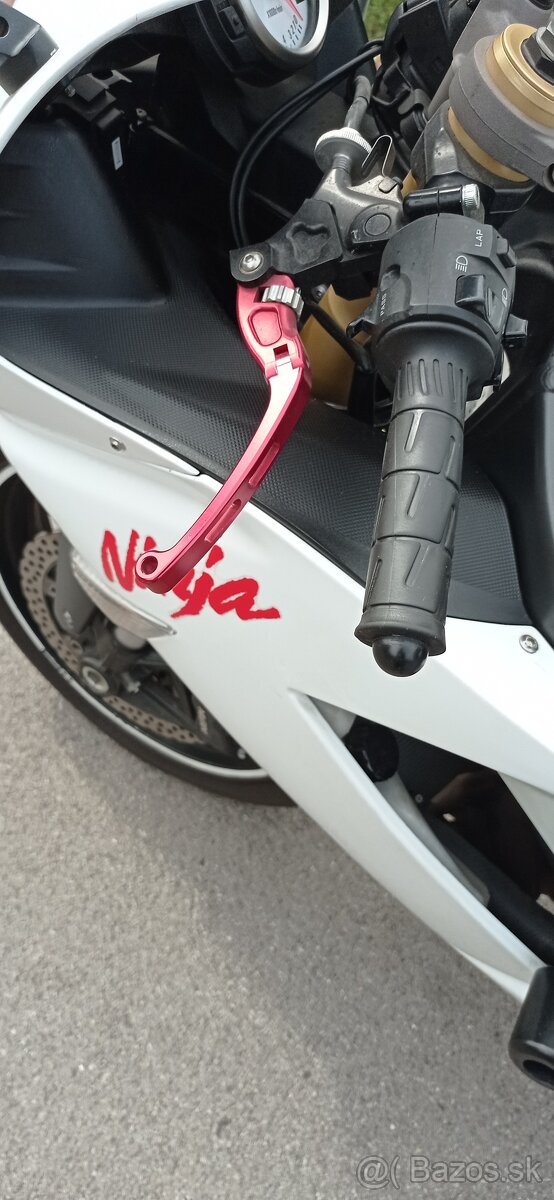 Kawasaki Ninja ZX-6R - 18