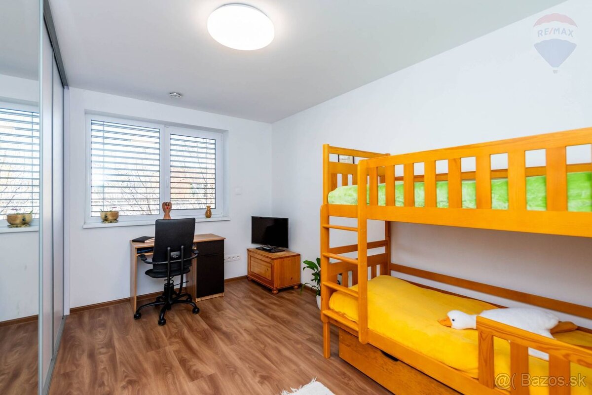 4 - izbová novostavba - bungalov s garážou na pozemku 422 m2 - 18