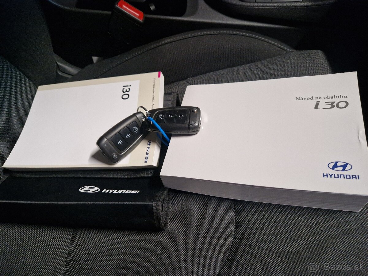 Hyundai i30 combi family 1.5i DPi 81kW 48000km facelift CW - 18