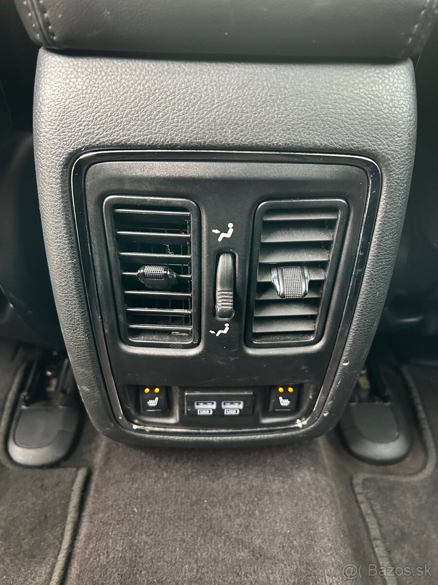 Jeep Grand Cherokee 3.0L V6 TD Laredo A/T - 18