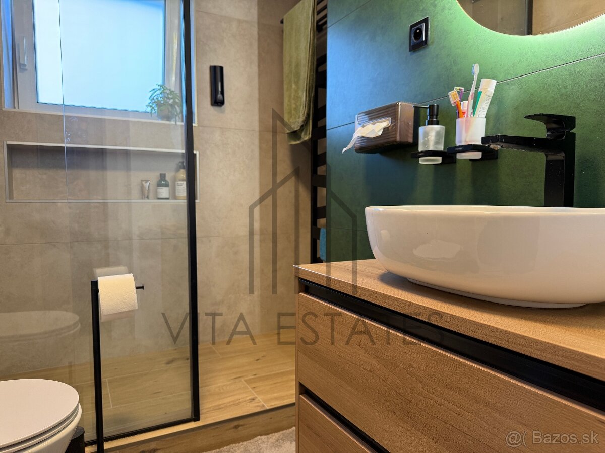 PREDAJ – luxusný 3 - izbový byt v Handlovej - 18