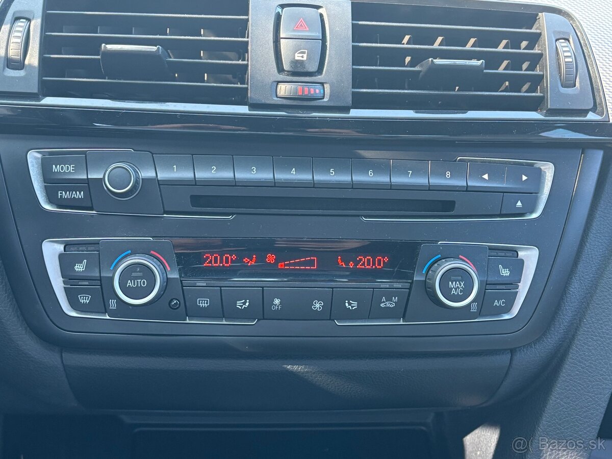 BMW Rad 3 335i Xdrive 64 000km manuál - 18