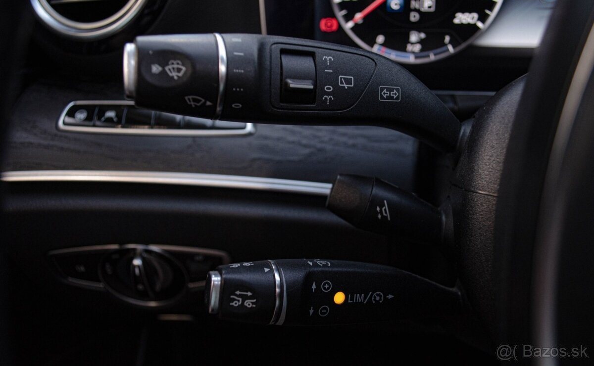 Mercedes Benz E350d 4x4 AMG - 18