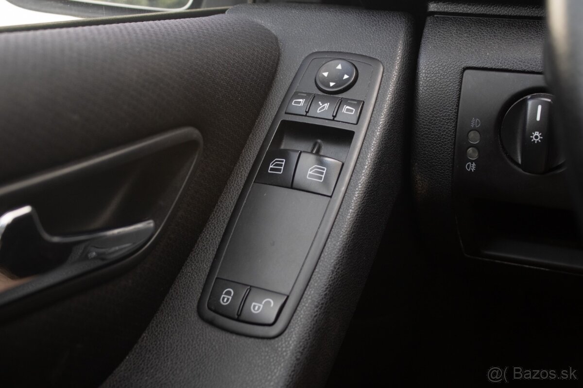 Mercedes Benz A150 Classic - 18