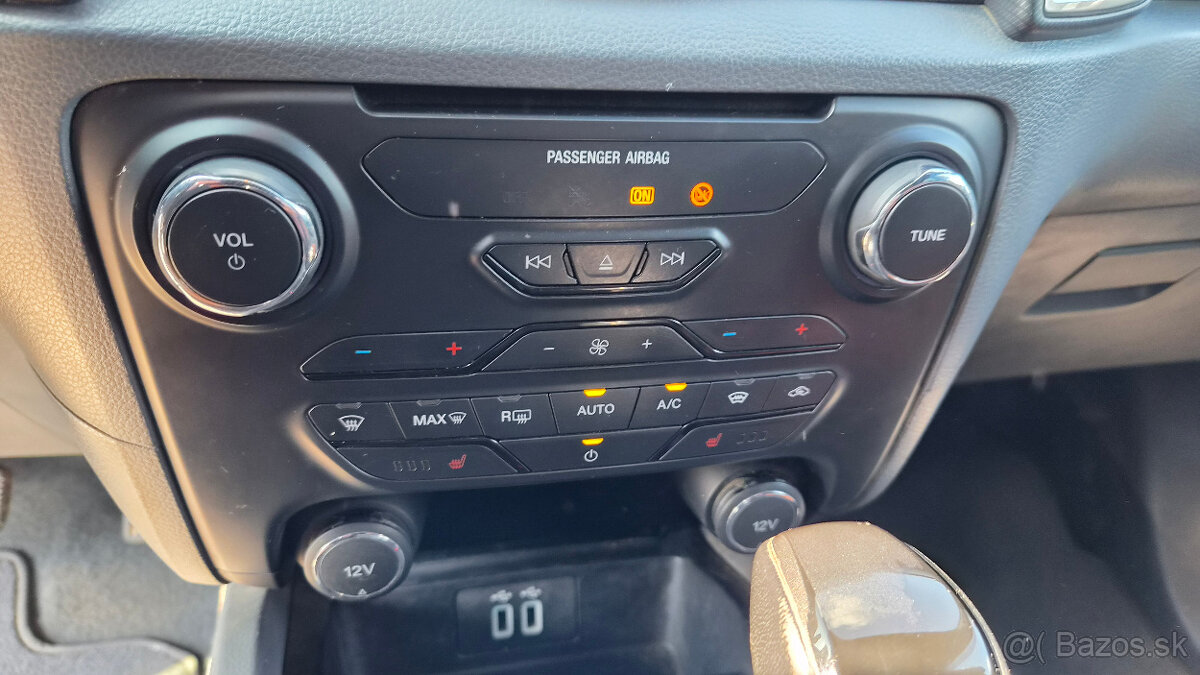 Ford Ranger 3.2 TDCi DoubleCab 4x4 WildTrak A6 - 18